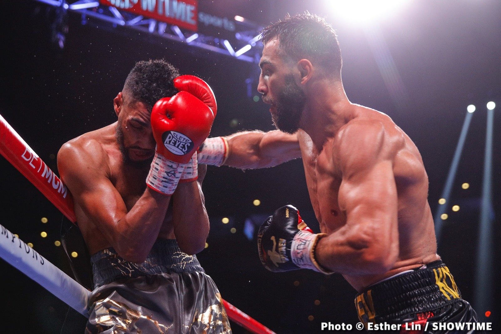 Boxing photo: Jamal James image Radzhab Butaev Stops Jamal James In Round Nine - Boxing Results