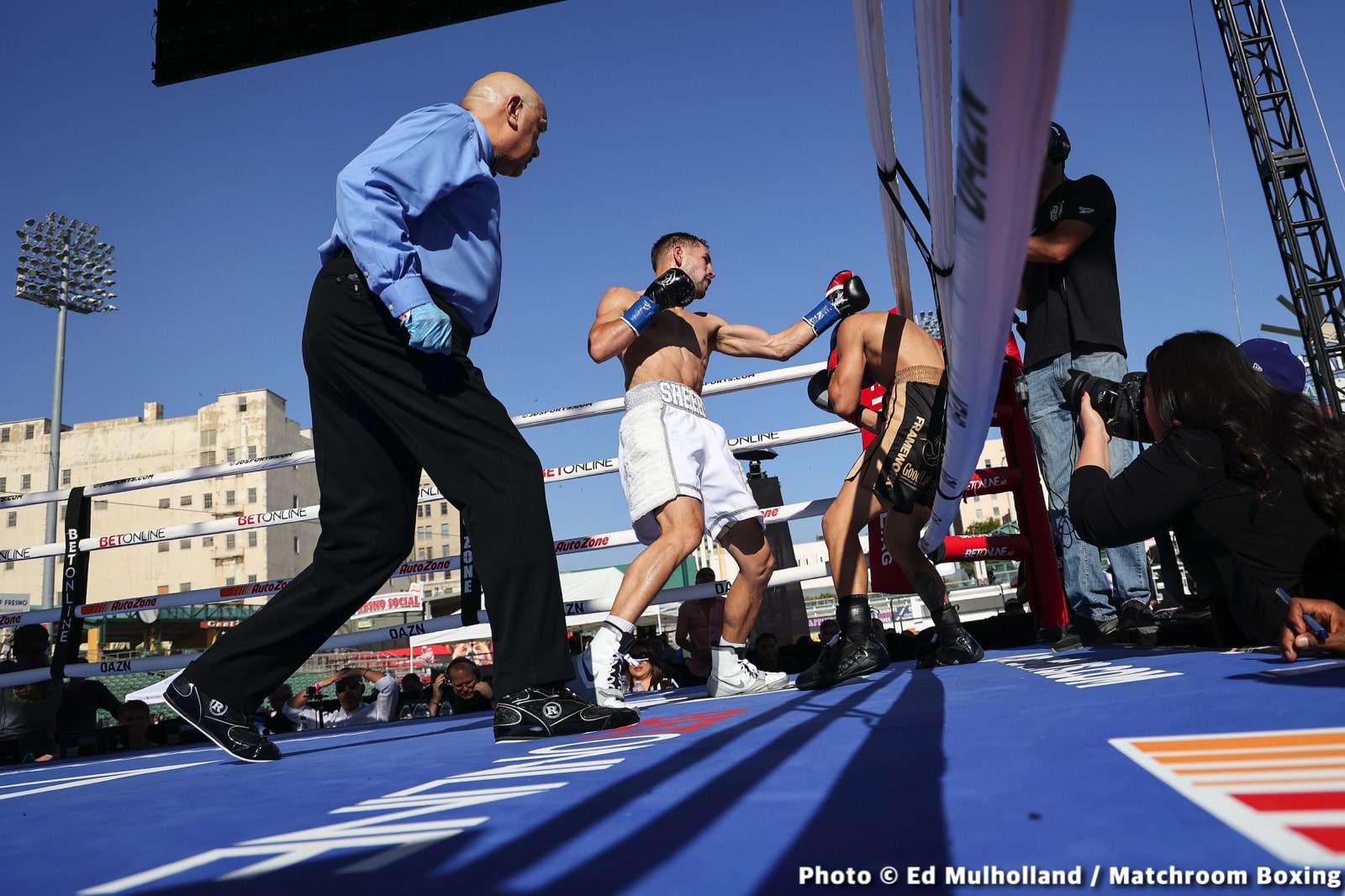 Boxing photo: Mikey Garcia, Sandor Martin image Sandor Martin defeats Mikey Garcia - Boxing Results