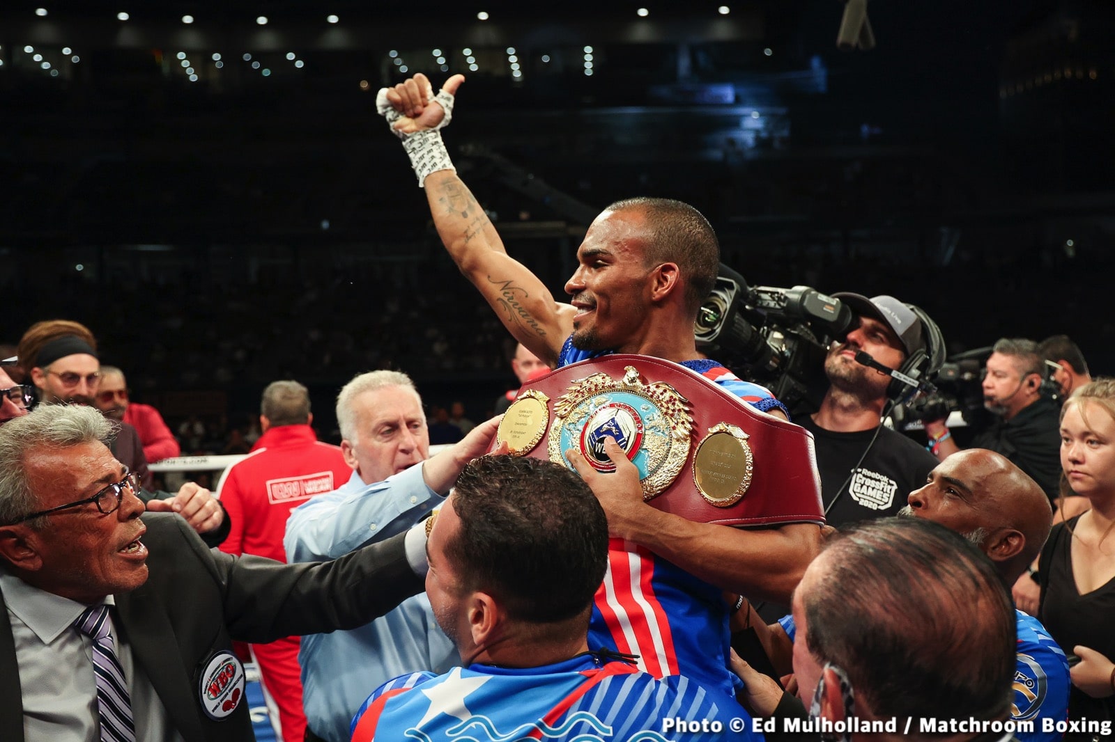 Boxing photo: Mikey Garcia, Sandor Martin image Sandor Martin defeats Mikey Garcia - Boxing Results