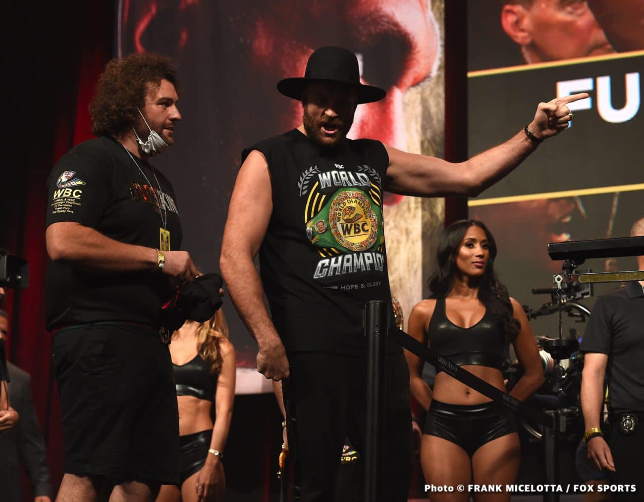 Boxing photo: Adam Kownacki, Deontay Wilder, Edgar Berlanga, Efe Ajagba, Frank Sanchez, Jared Anderson, Julian Williams, Robert Helenius, Tyson Fury image Weights: Tyson Fury 277 vs. Deontay Wilder 238