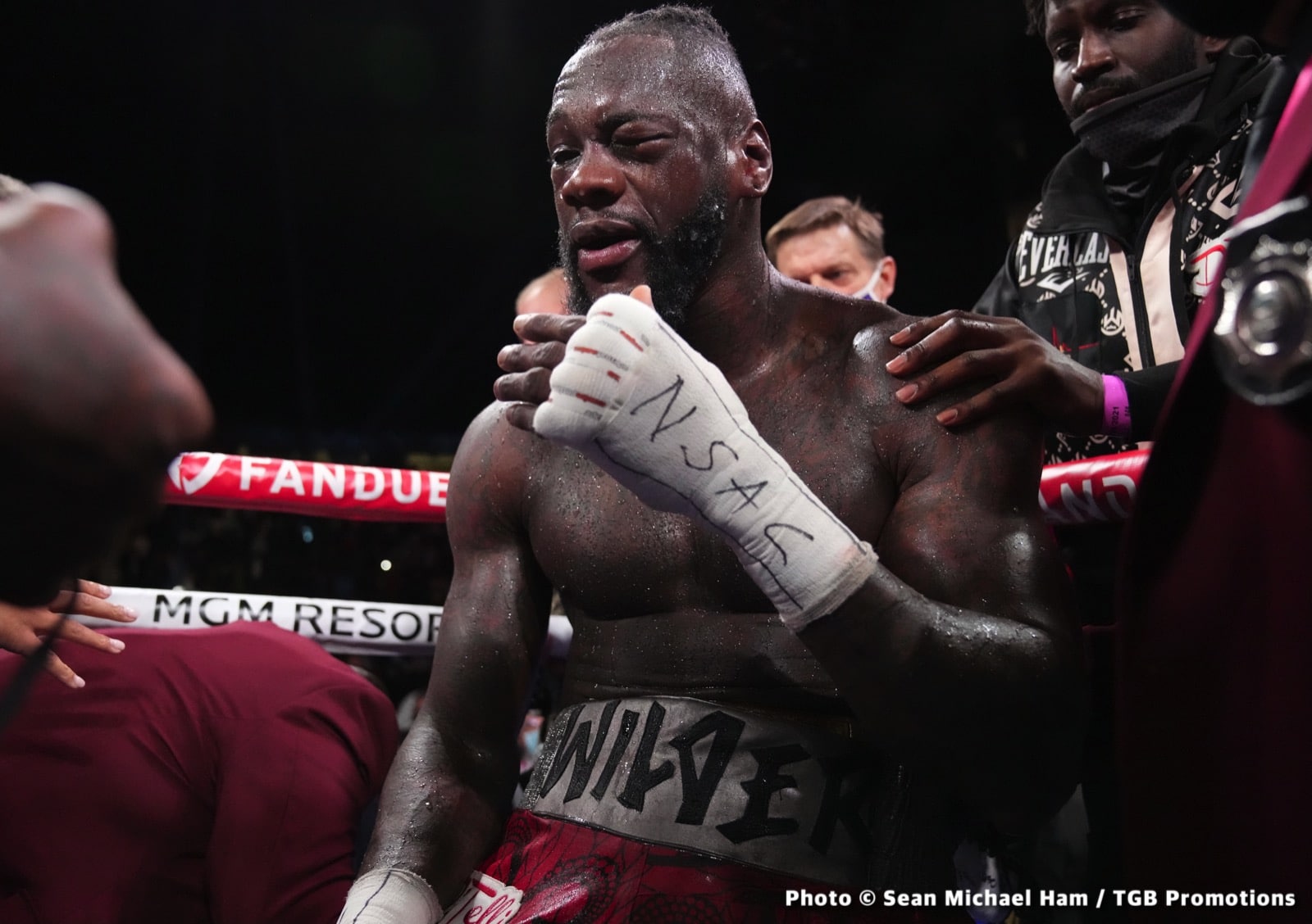Deontay Wilder does "respect" Tyson Fury says manager Shelly Finkel