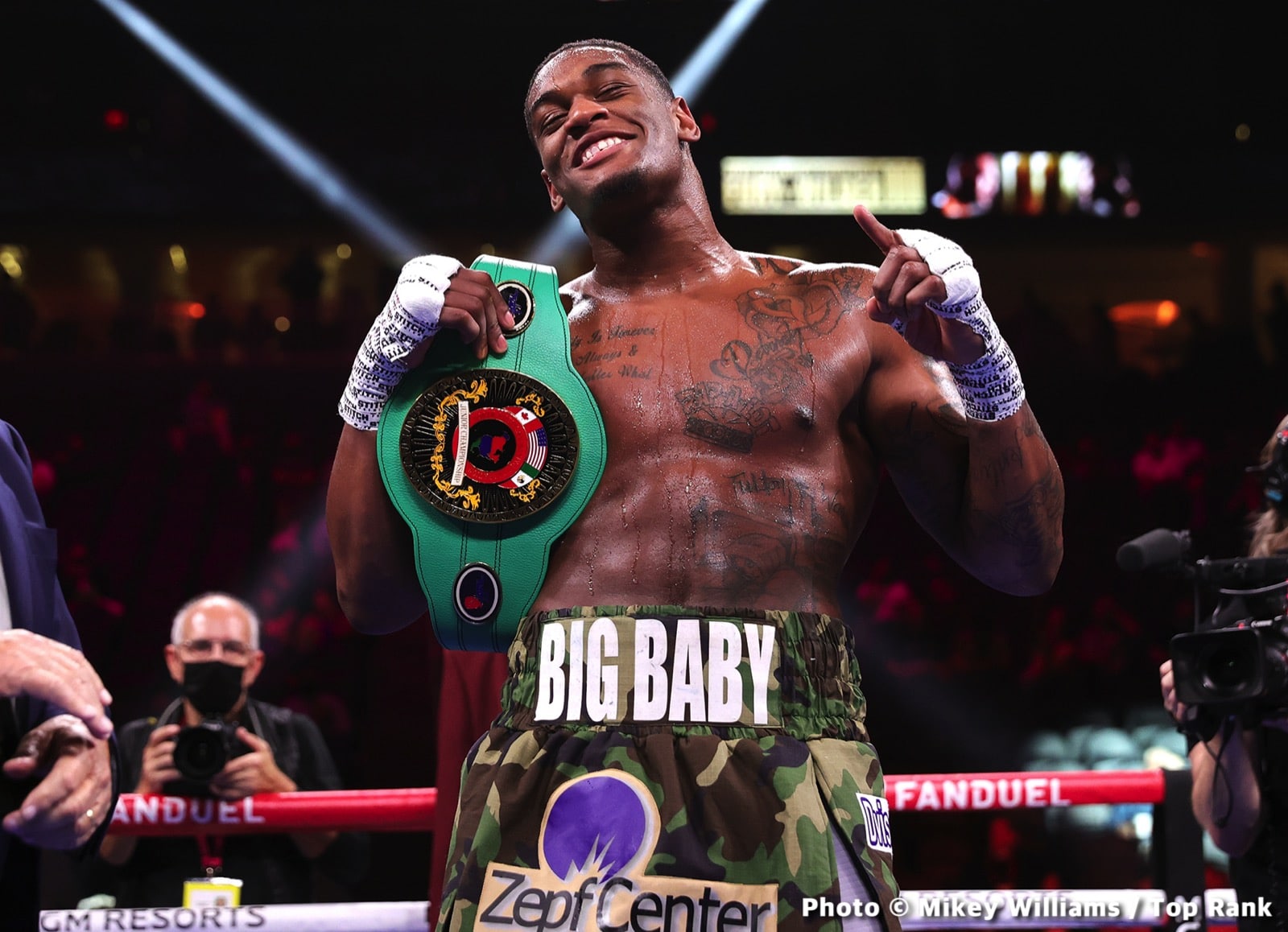 Bob Arum, Deontay Wilder, Jared Anderson boxing image / photo