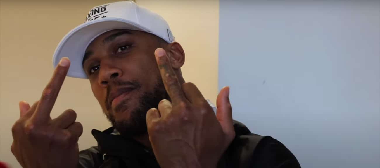 Anthony Joshua to Usyk: "I'm coming for the belts, boy"