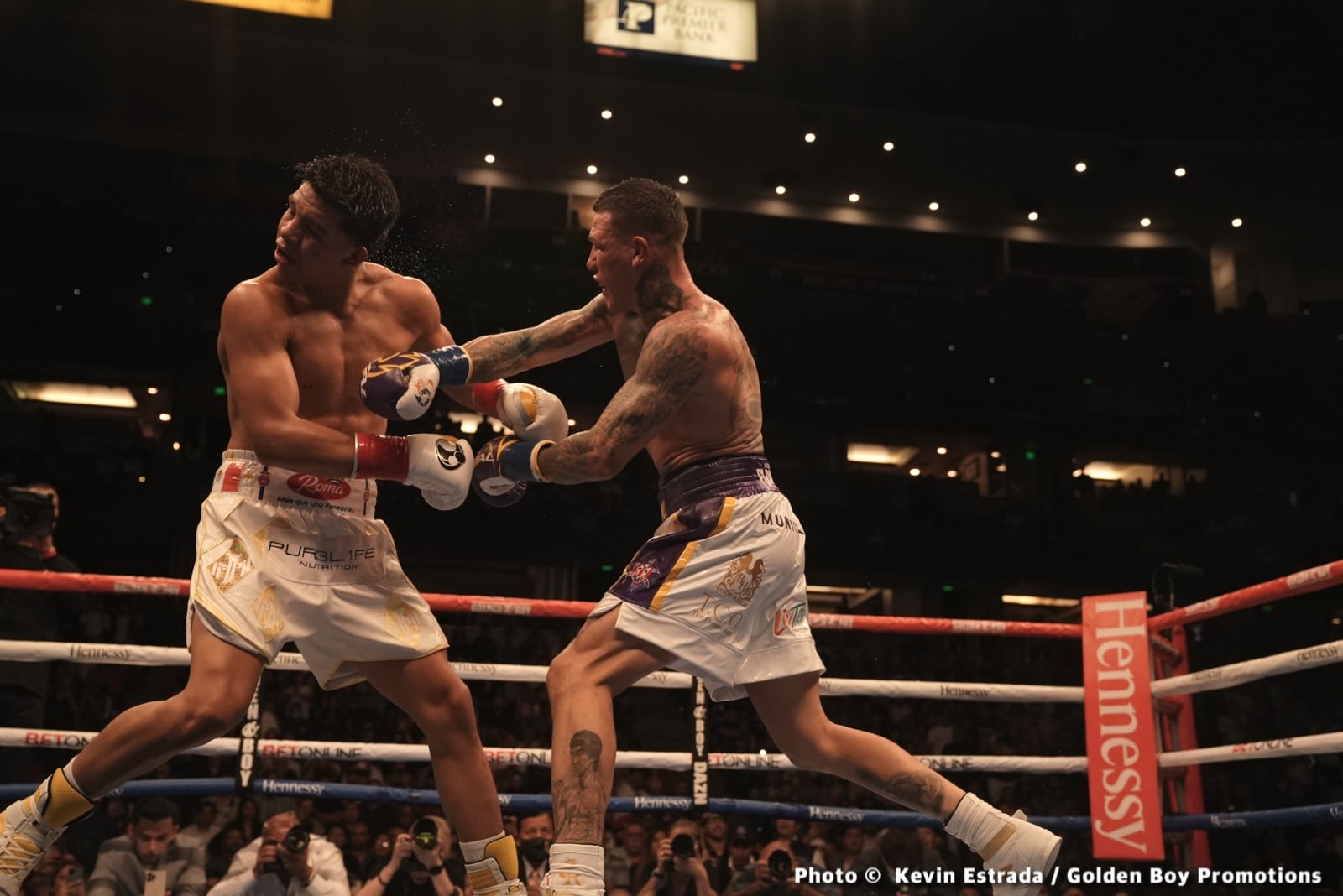 Photos: Munguia outpoints Rosado in war, calls out Golovkin!
