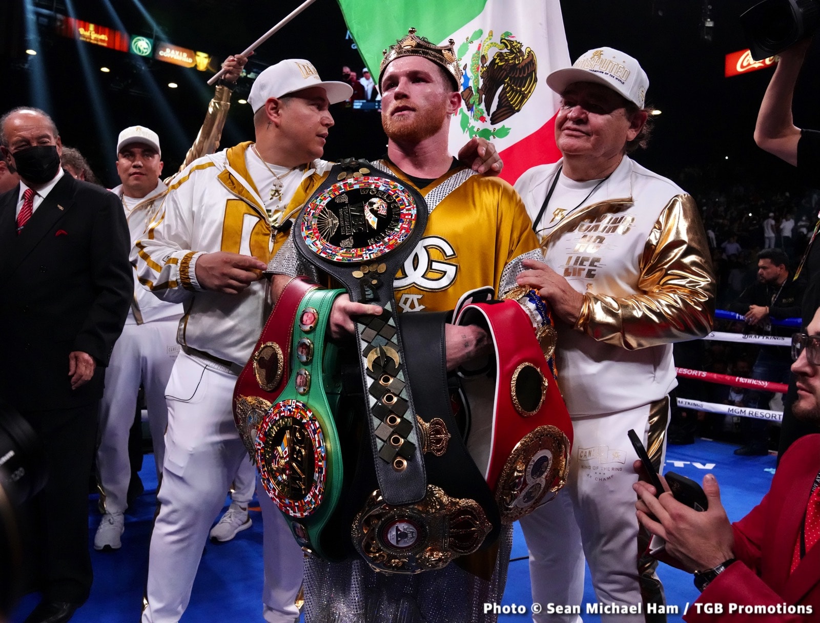 Saul ‘Canelo’ Alvarez becomes first ever undisputed super middleweight champion with 11th round knockout of Caleb Plant