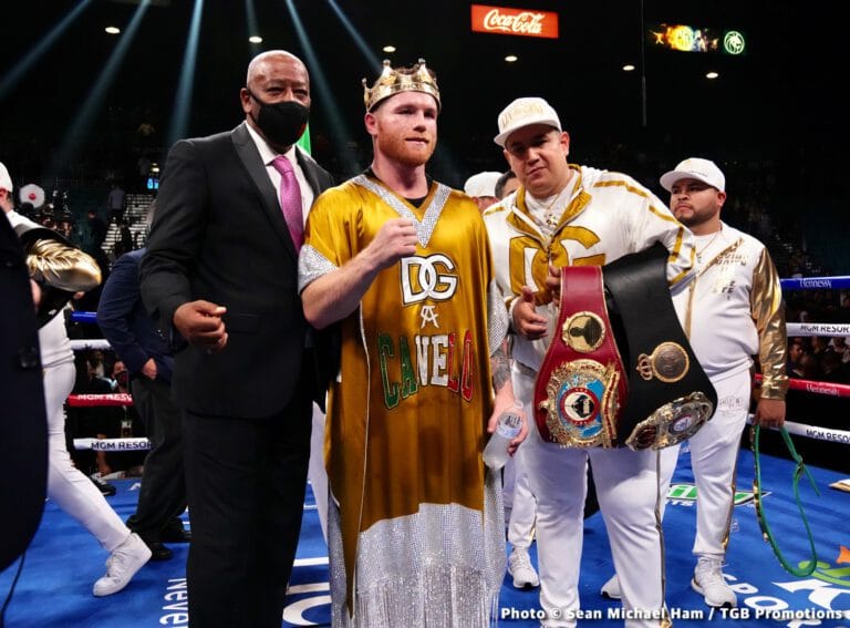 Canelo Alvarez and Eddy Reynoso celebrate being named Fighter & trainer of the year for 2021