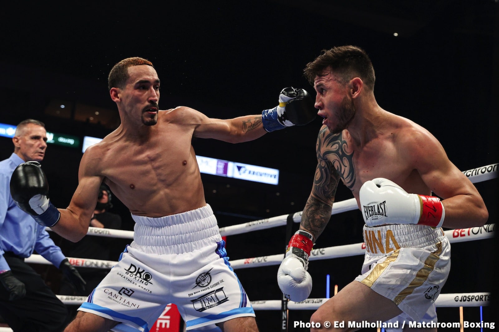 Boxing photo: Demetrius Andrade, Jason Quigley, José Velásquez, Julio Cesar Martinez, McWilliams Arroyo, Murodjon Akhmadaliev image Andrade slaughters Quigley in statement fight - Results