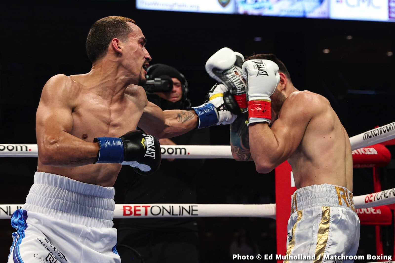 Boxing photo: Demetrius Andrade, Jason Quigley, José Velásquez, Julio Cesar Martinez, McWilliams Arroyo, Murodjon Akhmadaliev image Andrade slaughters Quigley in statement fight - Results