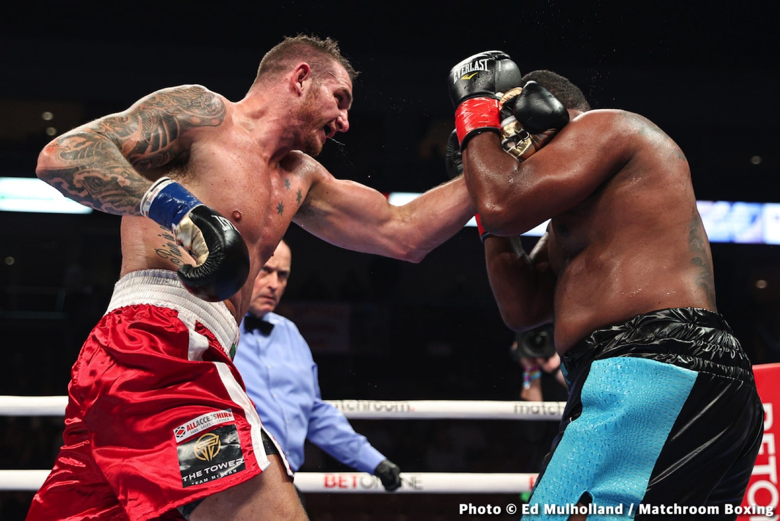 Boxing photo: Demetrius Andrade, Jason Quigley, José Velásquez, Julio Cesar Martinez, McWilliams Arroyo, Murodjon Akhmadaliev image Andrade slaughters Quigley in statement fight - Results