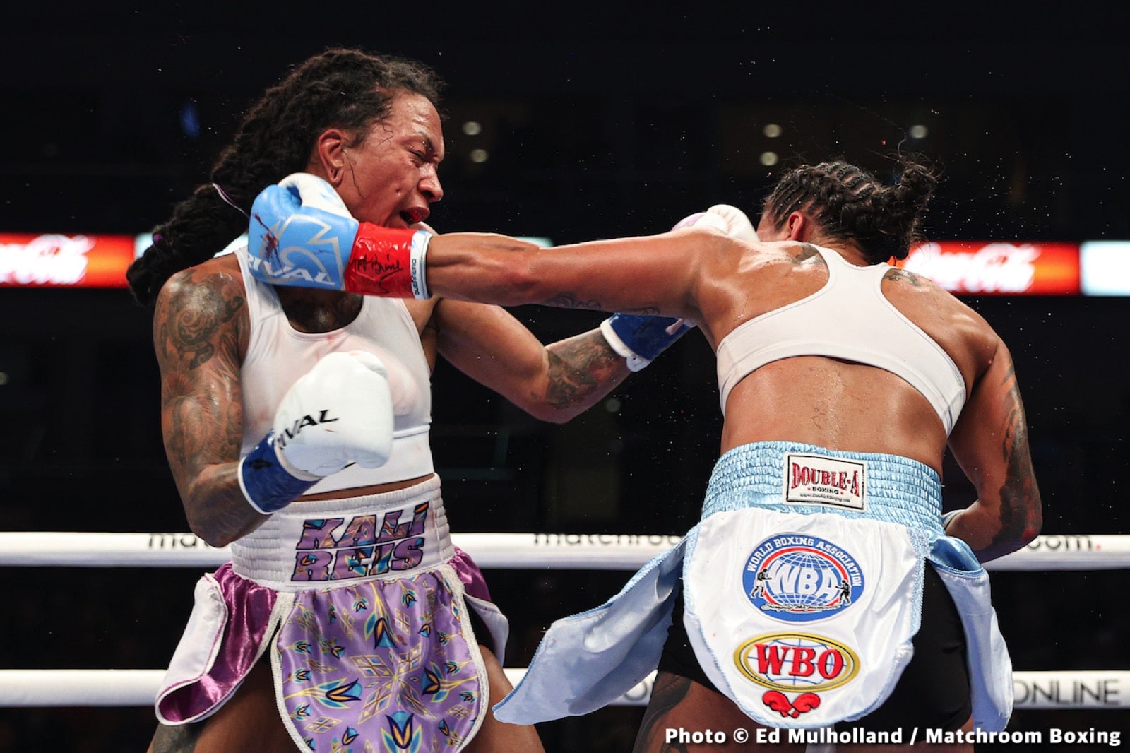 Boxing photo: Demetrius Andrade, Jason Quigley, José Velásquez, Julio Cesar Martinez, McWilliams Arroyo, Murodjon Akhmadaliev image Andrade slaughters Quigley in statement fight - Results