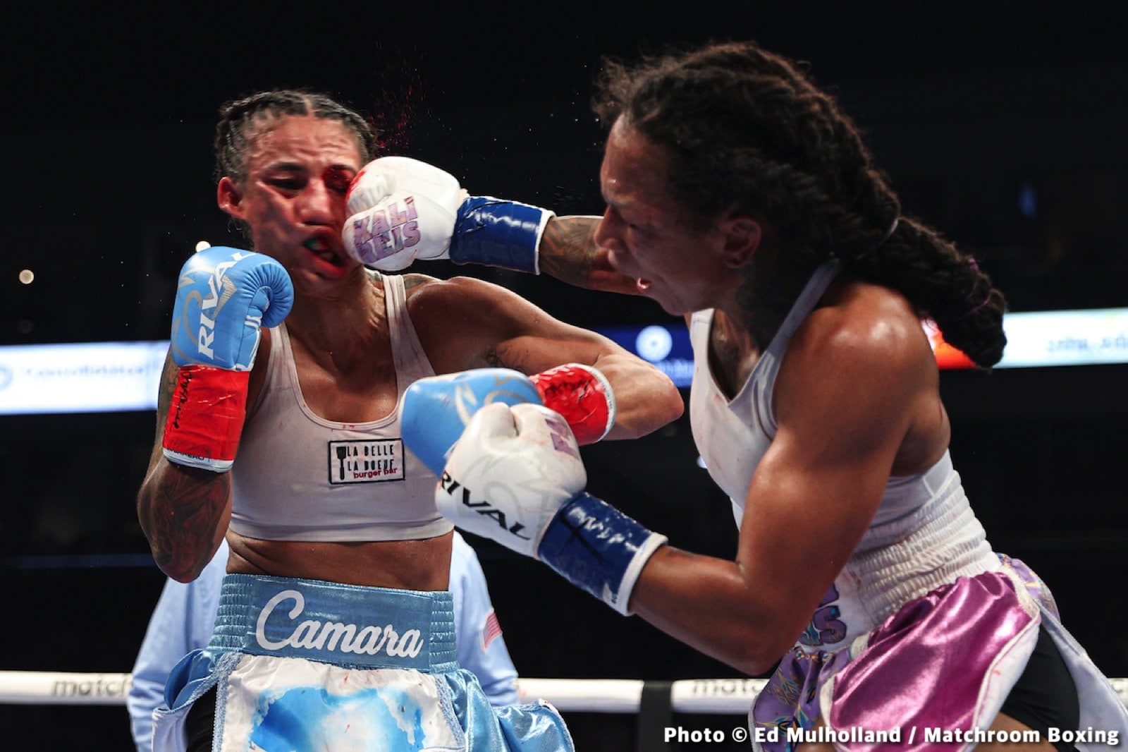 Boxing photo: Demetrius Andrade, Jason Quigley, José Velásquez, Julio Cesar Martinez, McWilliams Arroyo, Murodjon Akhmadaliev image Andrade slaughters Quigley in statement fight - Results