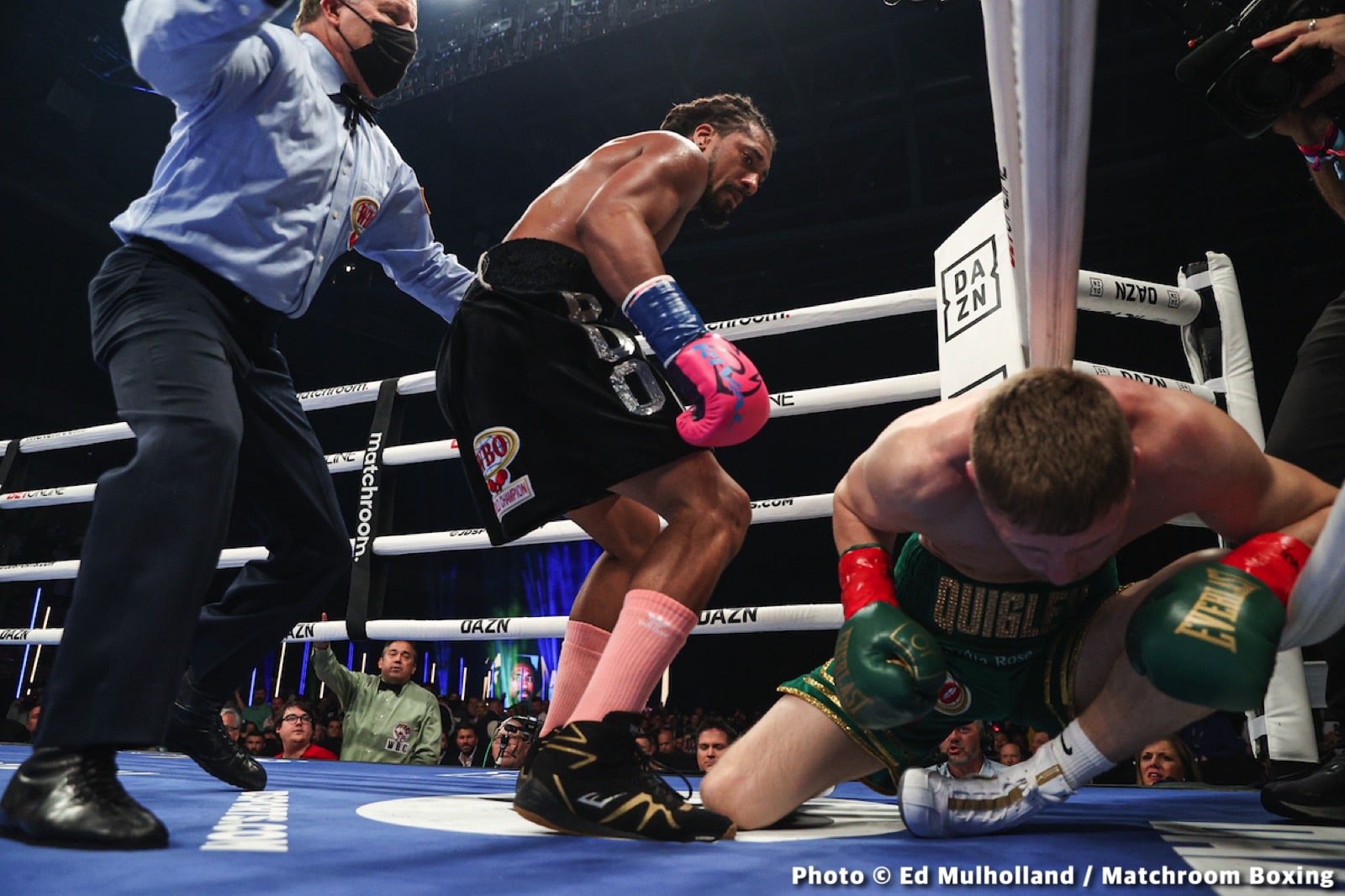 Demetrius Andrade boxing image / photo