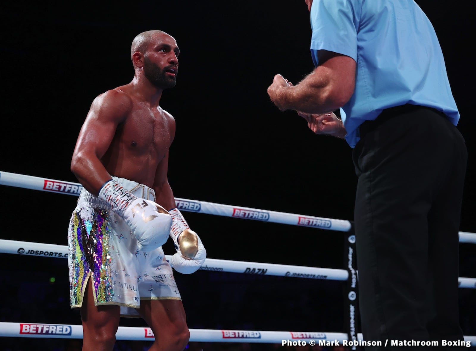 Boxing photo: Kid Galahad, Kiko Martinez image Kiko Martinez KO Kid Gallahad - KO, Comeback and Upset Of The Year Contender!