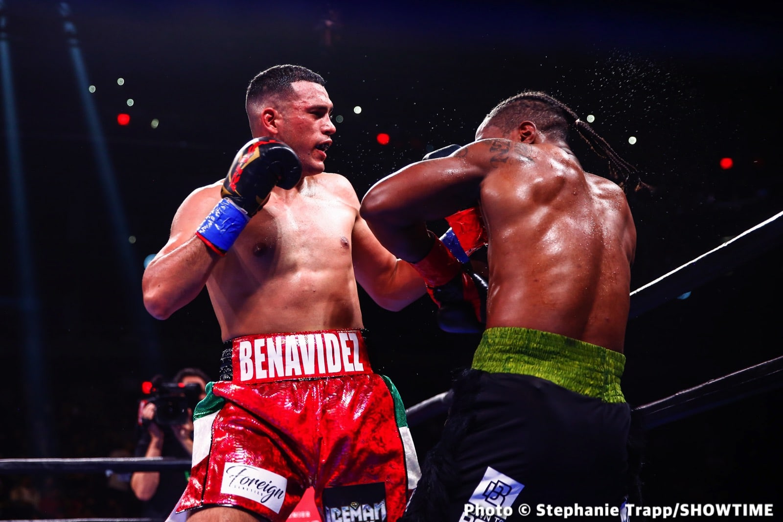 David Benavidez stops Kyrone Davis - Boxing Results
