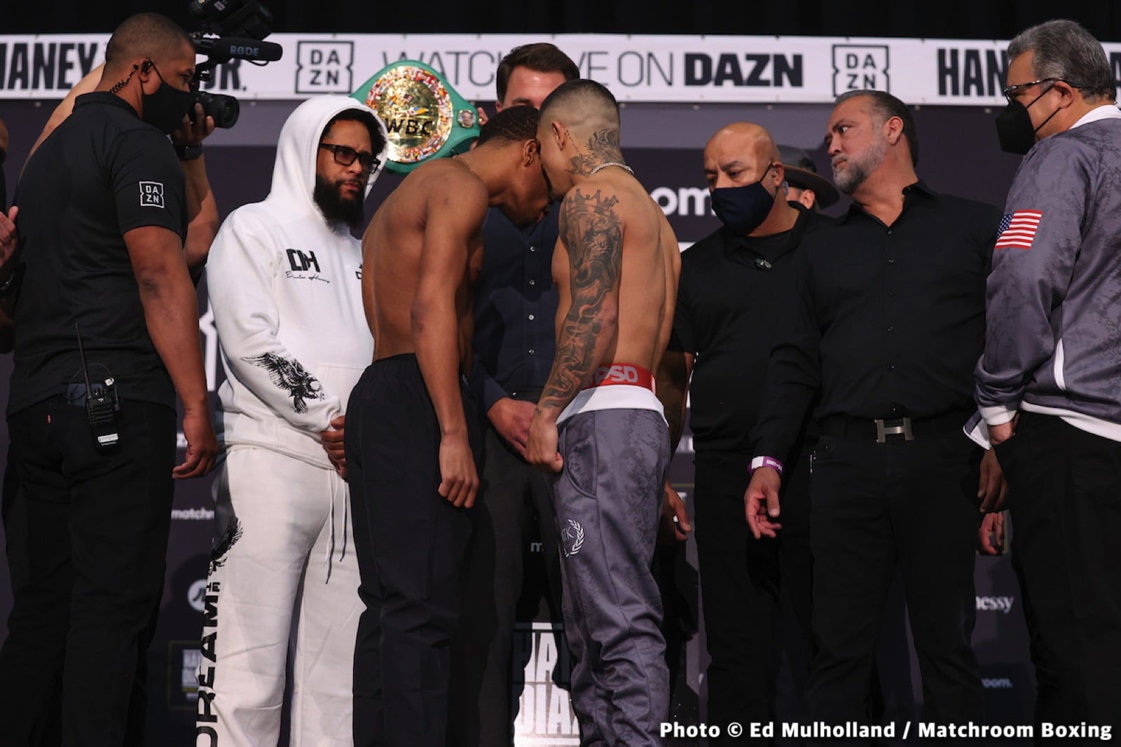 Devin Haney 135 vs. Joseph Diaz 134.4 - DAZN Weigh-in results