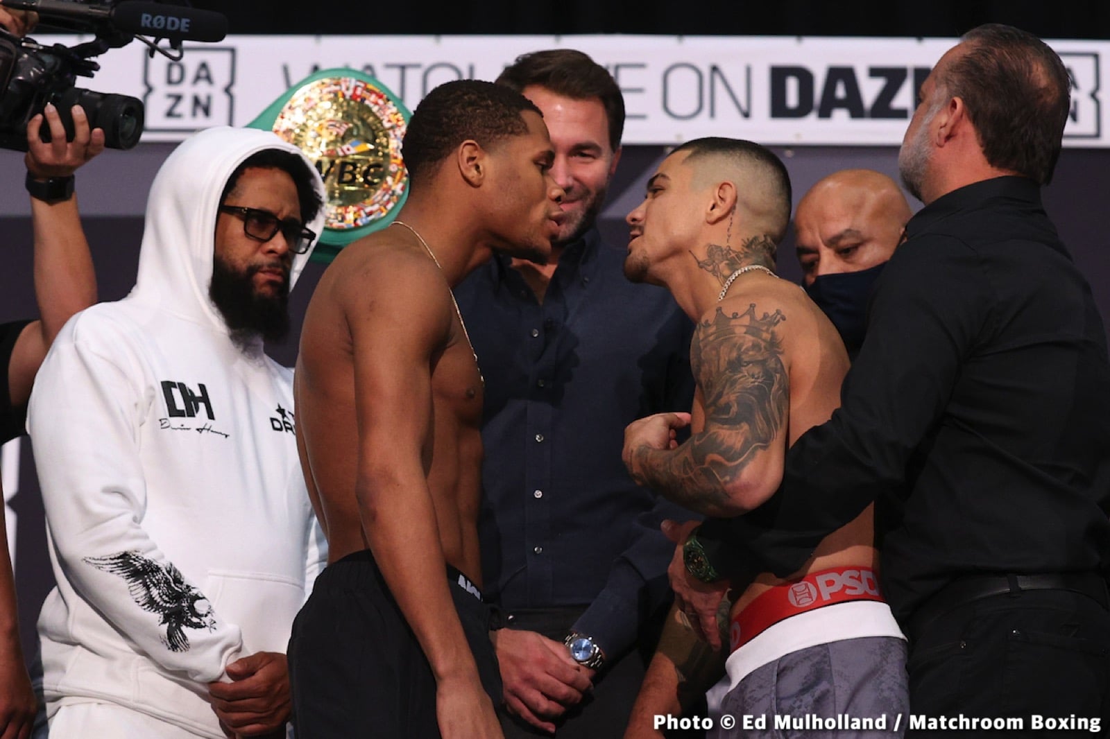 Devin Haney 135 vs. Joseph Diaz 134.4 - DAZN Weigh-in results