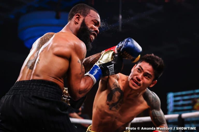Mark Magsayo Dethrones Gary Russell Jr To Win The WBC World Featherweight Championship