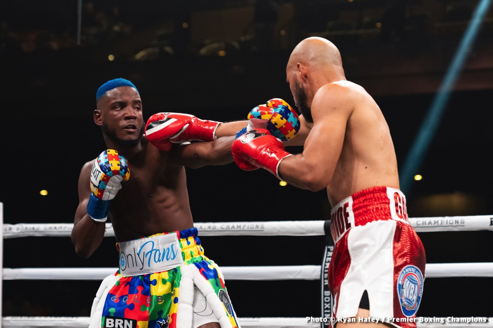 Boxing photo: Chris Colbert, Gary Antuanne Russell, Hector Garcia, Viktor Postol image Hector Garcia defeats Colbert; Russell stops Postol - Boxing Results