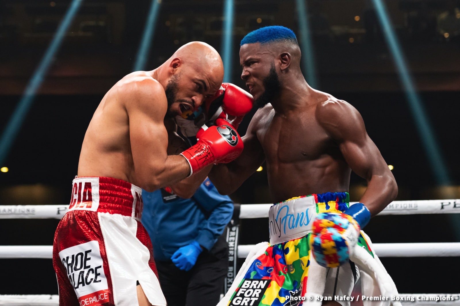 Boxing photo: Chris Colbert, Gary Antuanne Russell, Hector Garcia, Viktor Postol image Hector Garcia defeats Colbert; Russell stops Postol - Boxing Results