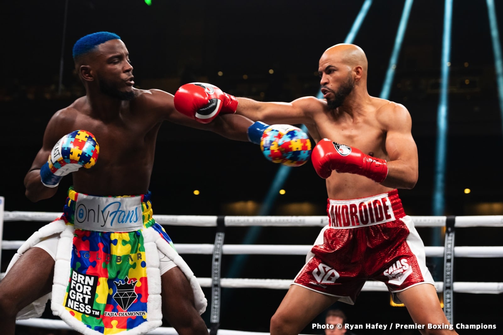Boxing photo: Chris Colbert, Gary Antuanne Russell, Hector Garcia, Viktor Postol image Hector Garcia defeats Colbert; Russell stops Postol - Boxing Results