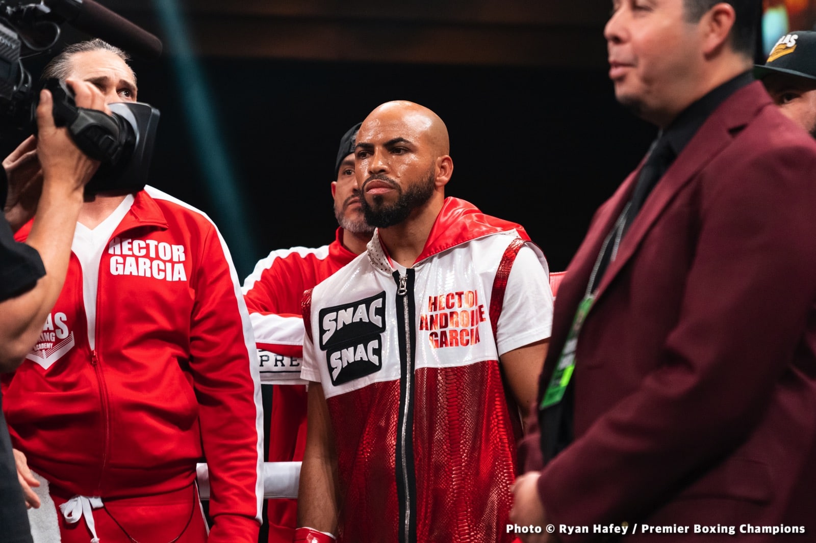 Hector Garcia defeats Colbert; Russell stops Postol - Boxing Results