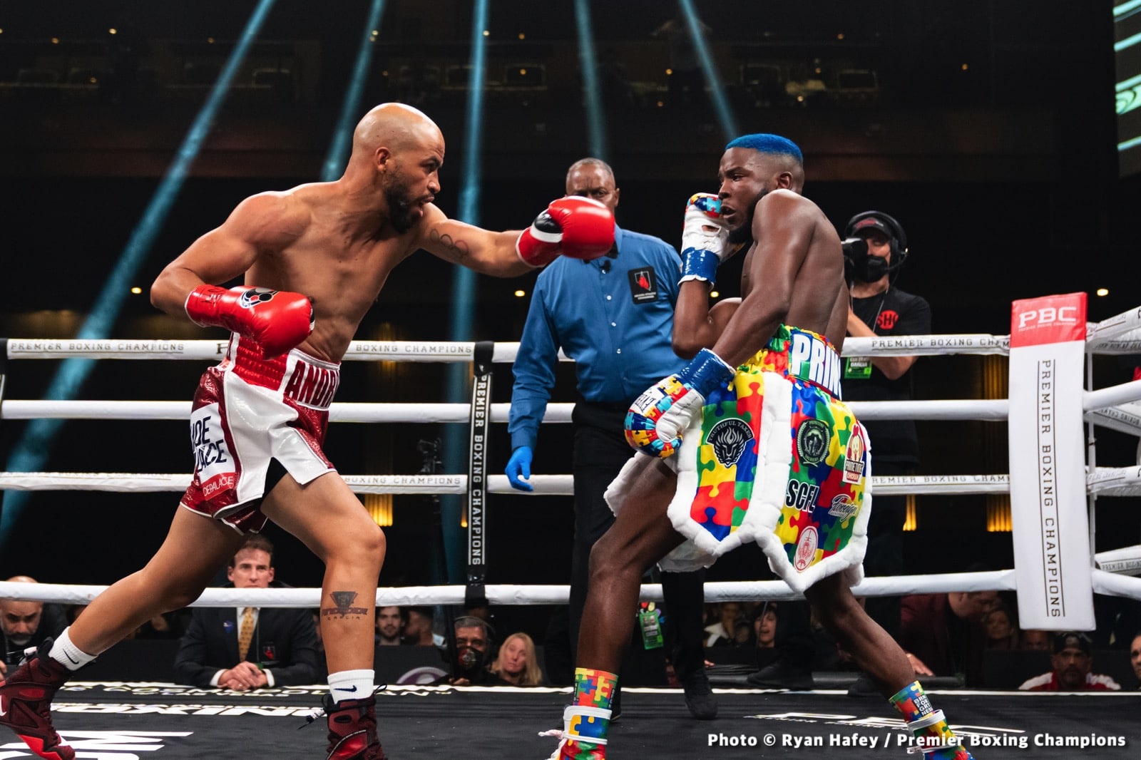 Boxing photo: Chris Colbert, Gary Antuanne Russell, Hector Garcia, Viktor Postol image Hector Garcia defeats Colbert; Russell stops Postol - Boxing Results