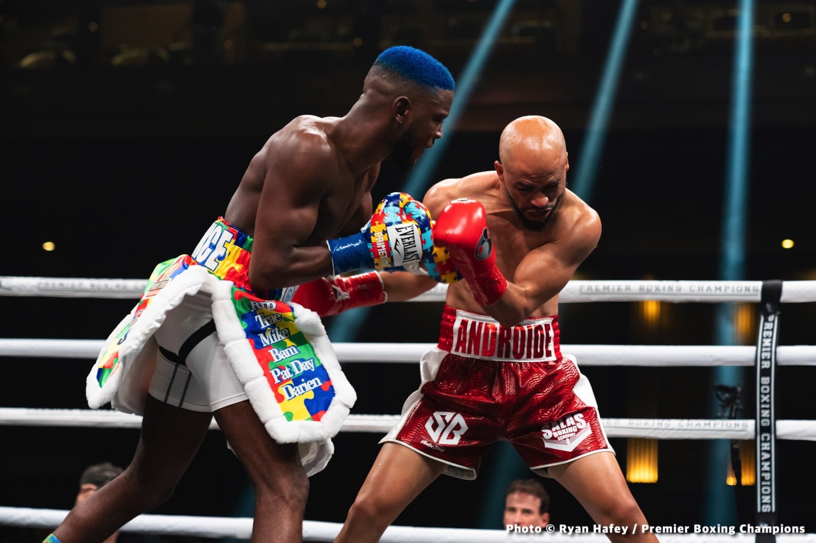 Boxing photo: Chris Colbert, Gary Antuanne Russell, Hector Garcia, Viktor Postol image Hector Garcia defeats Colbert; Russell stops Postol - Boxing Results