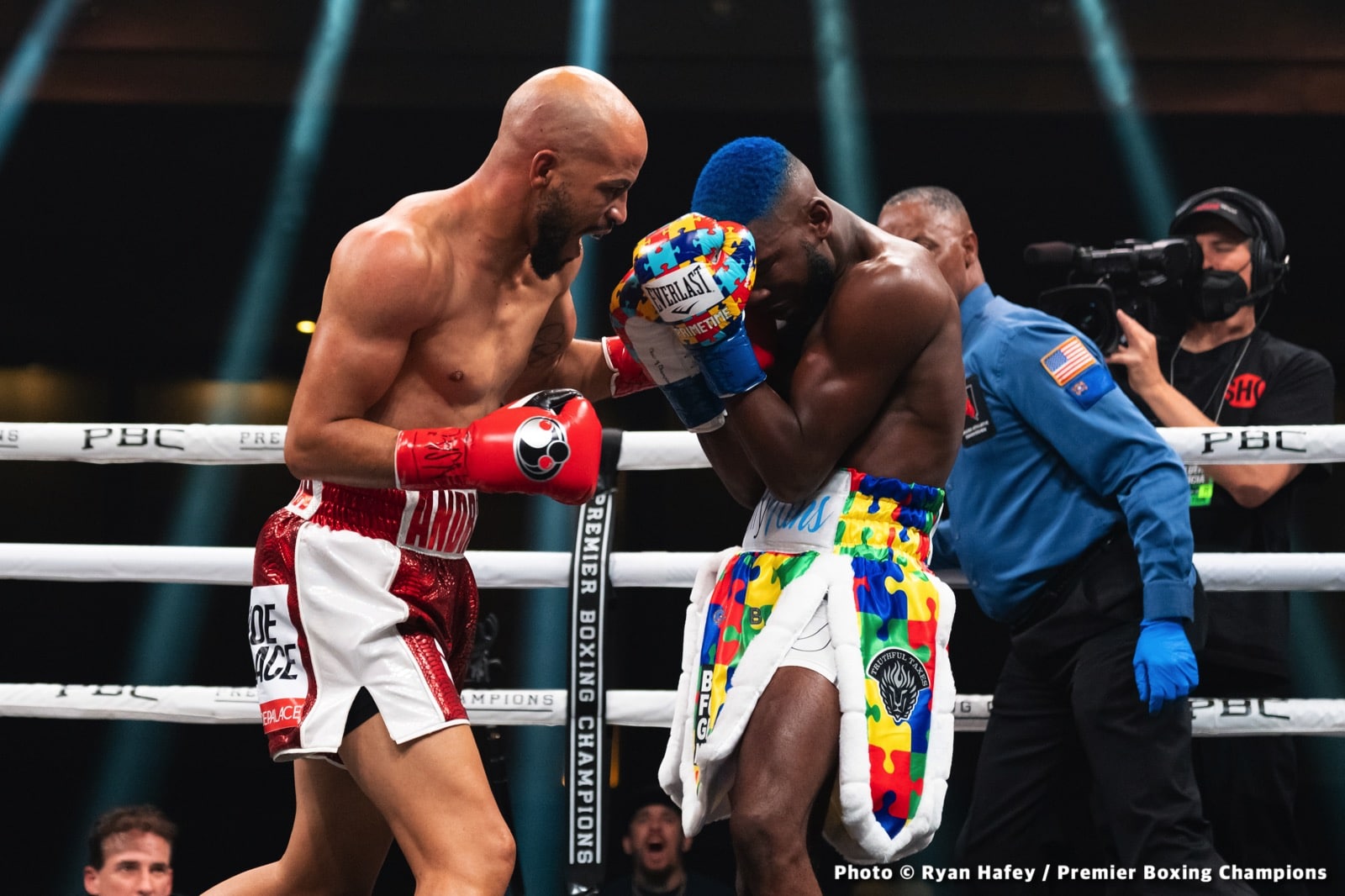 Boxing photo: Chris Colbert, Gary Antuanne Russell, Hector Garcia, Viktor Postol image Hector Garcia defeats Colbert; Russell stops Postol - Boxing Results