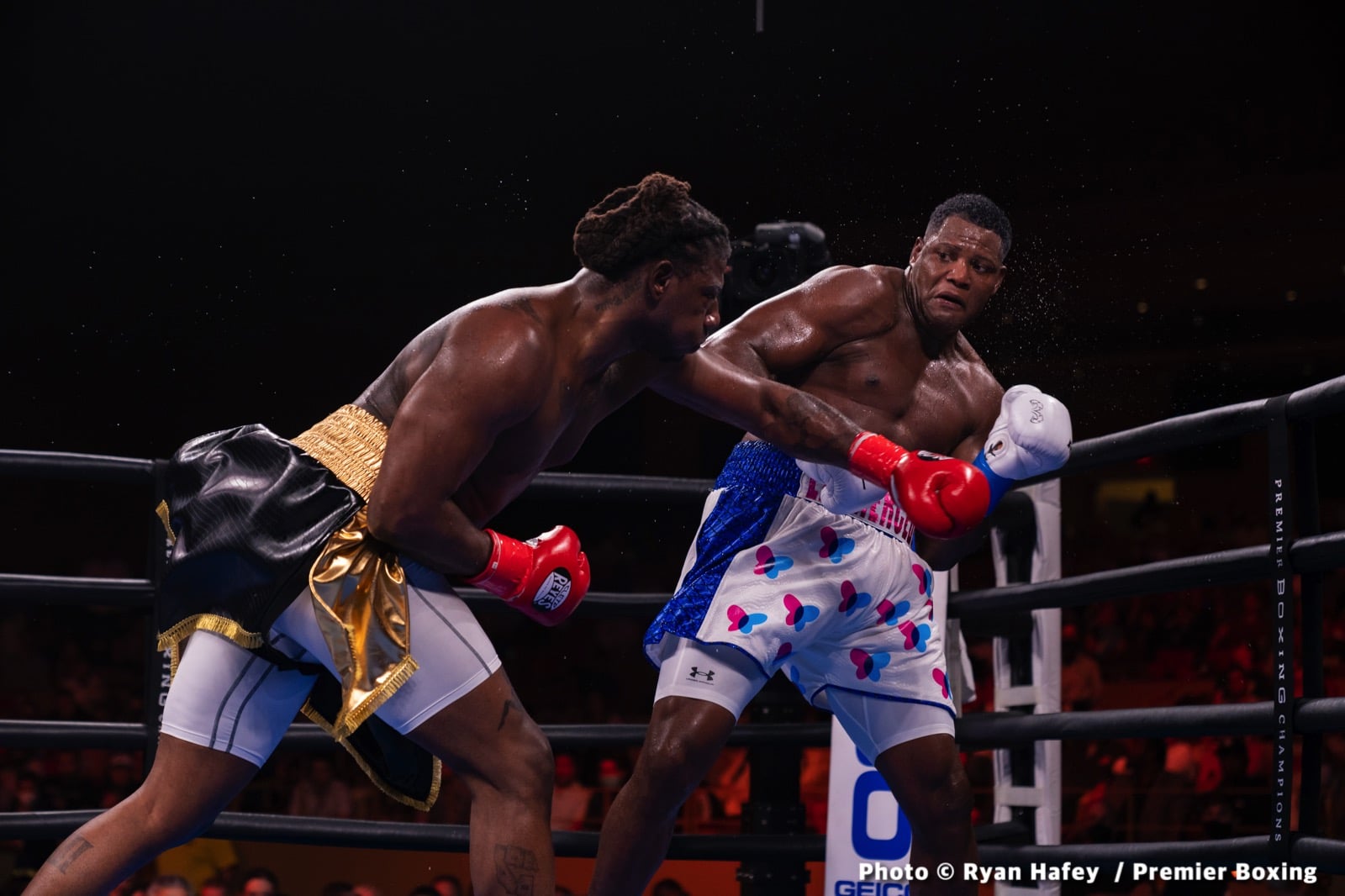 Charles Martin, Luis Ortiz boxing image / photo