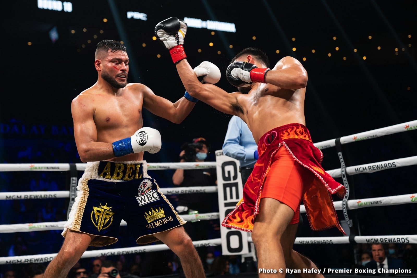 Photos: Thurman defeats Barrios, Santa Cruz Dominates Carbajal