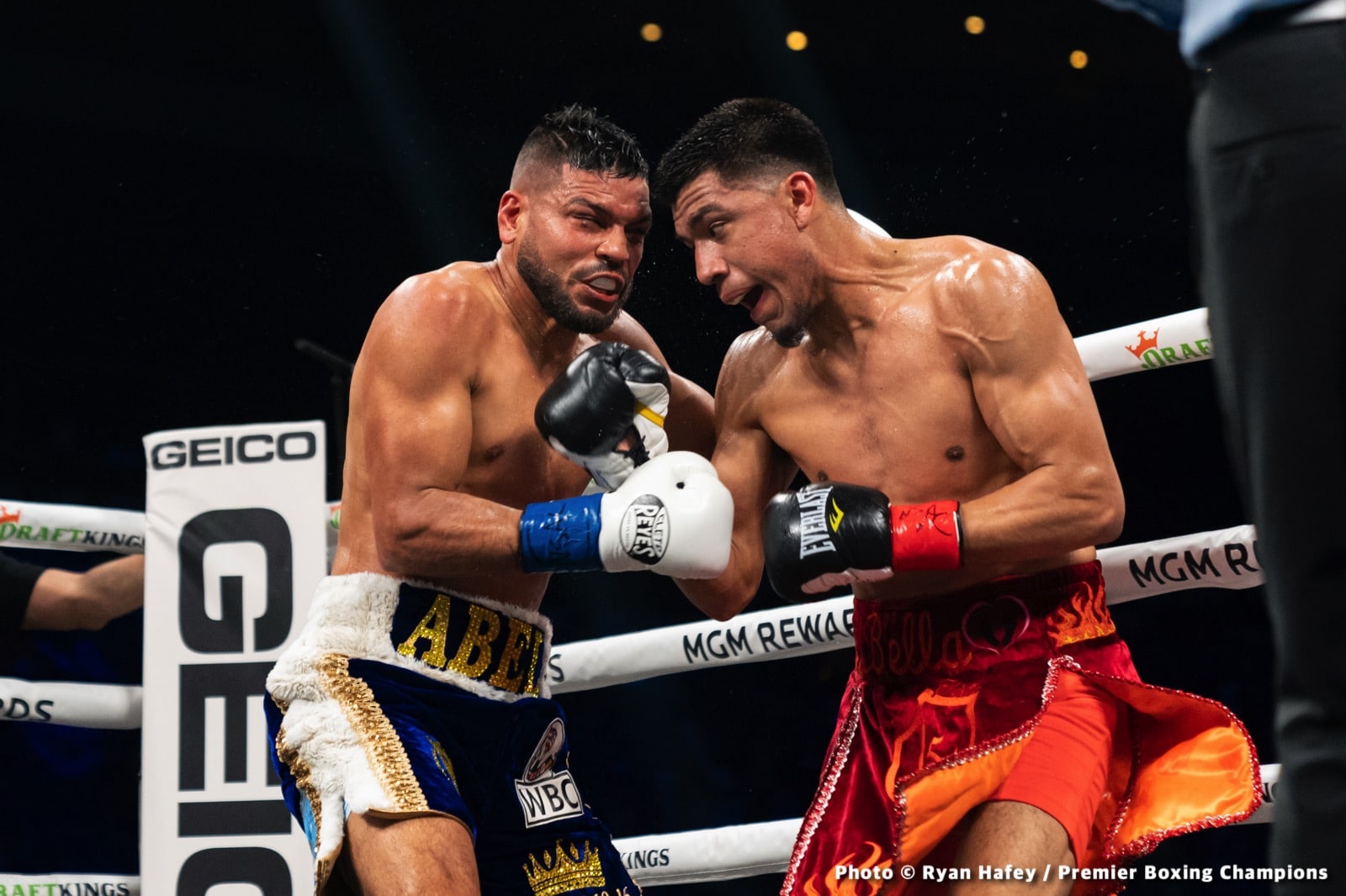 Photos: Thurman defeats Barrios, Santa Cruz Dominates Carbajal