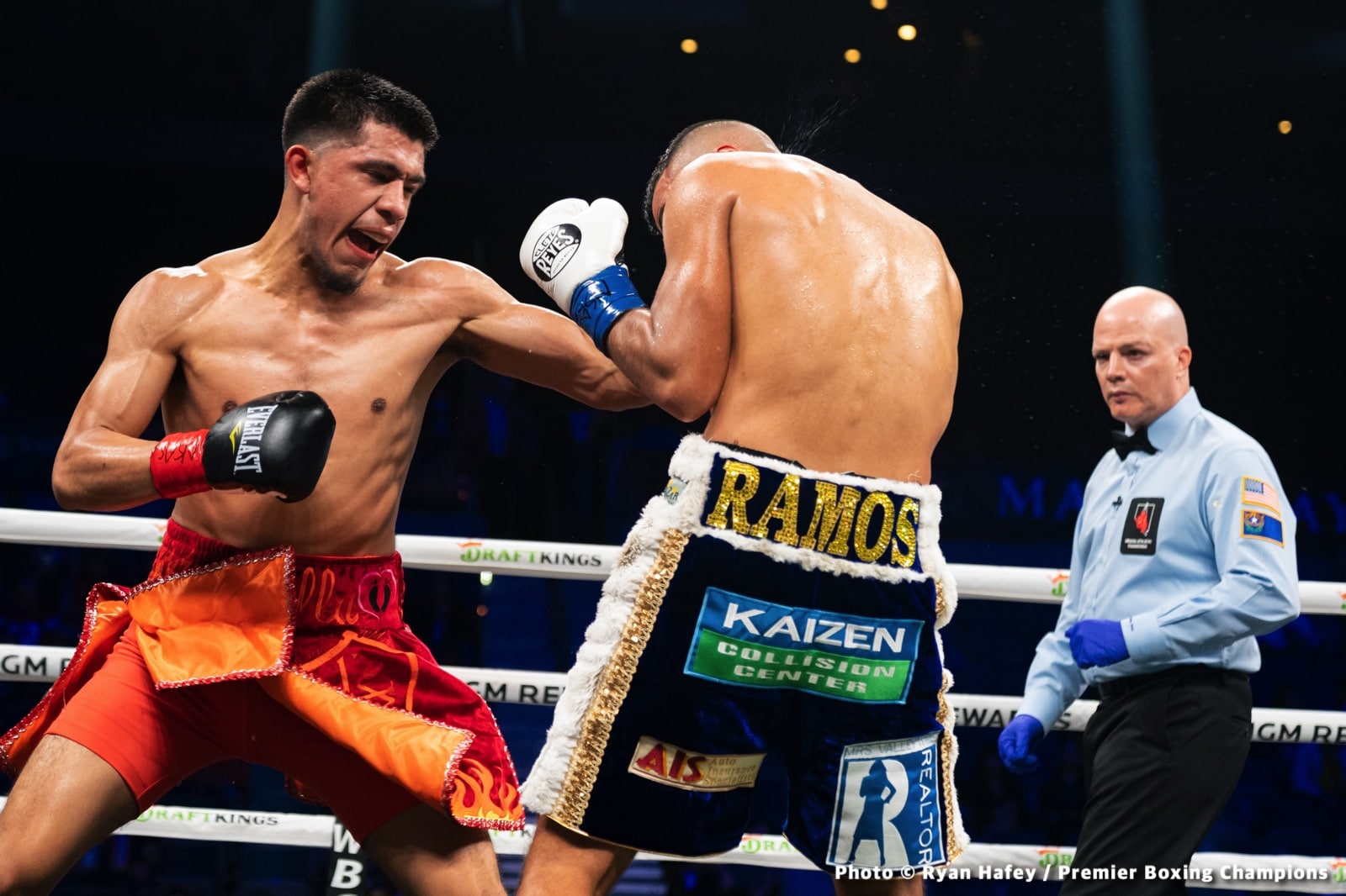 Photos: Thurman defeats Barrios, Santa Cruz Dominates Carbajal