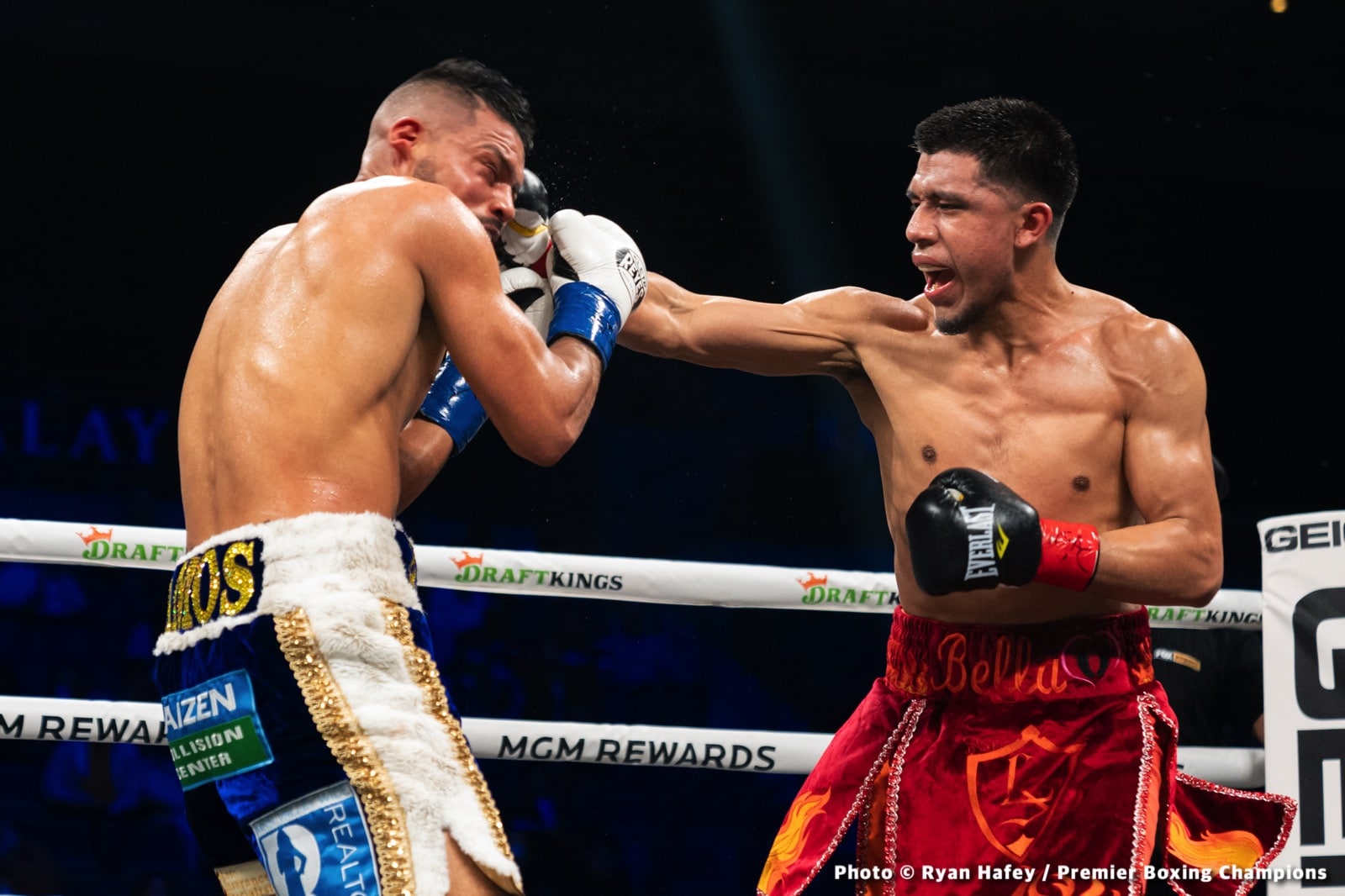 Photos: Thurman defeats Barrios, Santa Cruz Dominates Carbajal