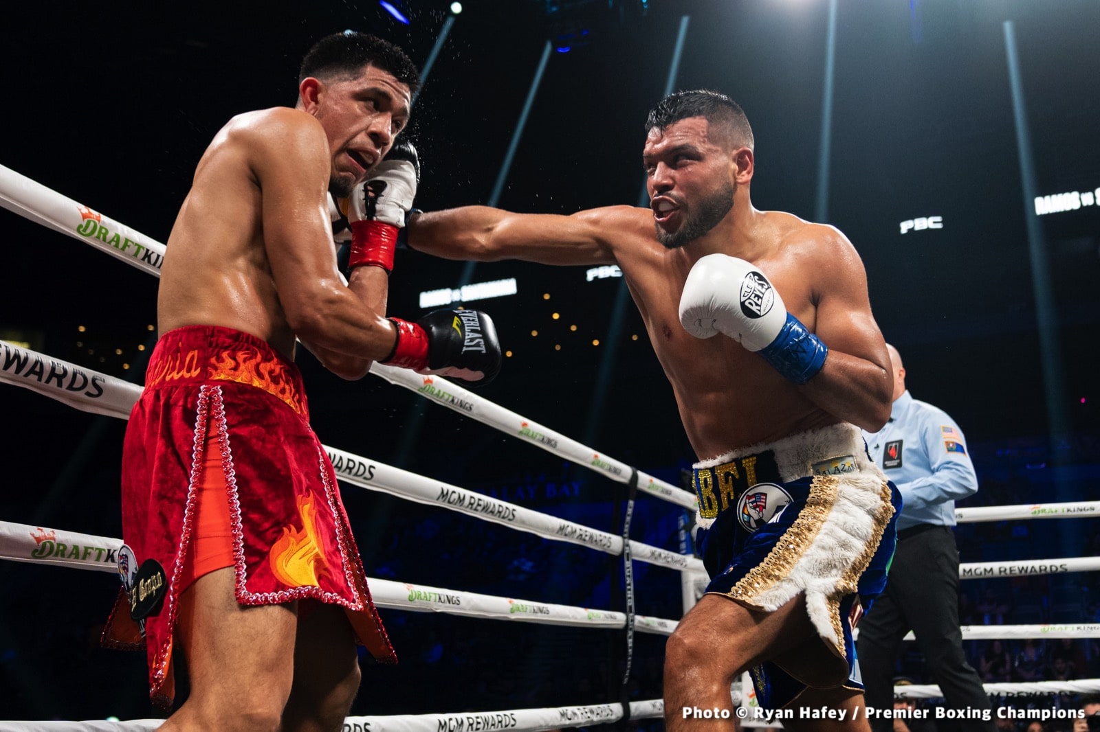 Photos: Thurman defeats Barrios, Santa Cruz Dominates Carbajal
