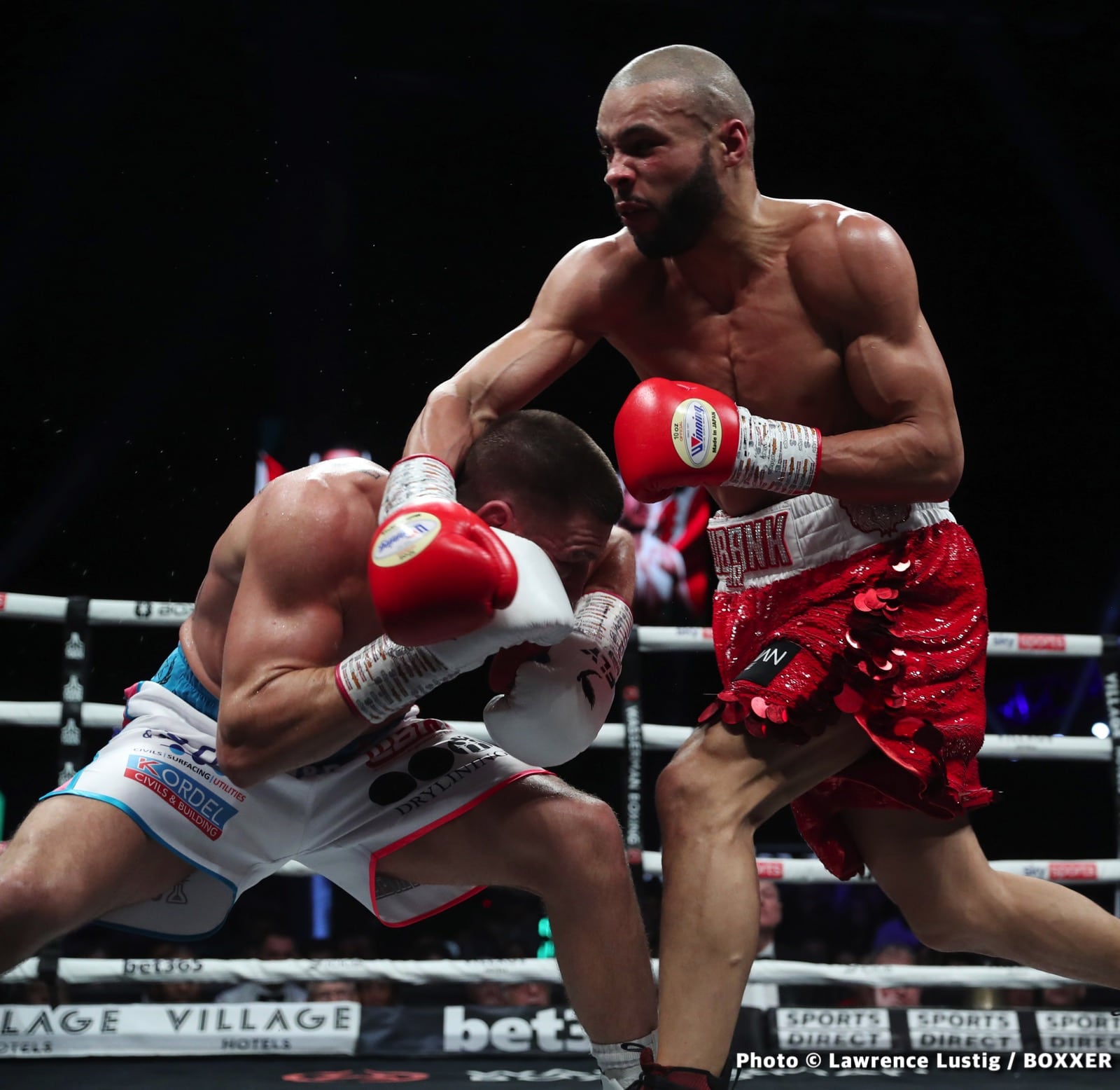 Photos: Eubank Jr. easily beats Williams, Claressa Shields outpoints Kozin