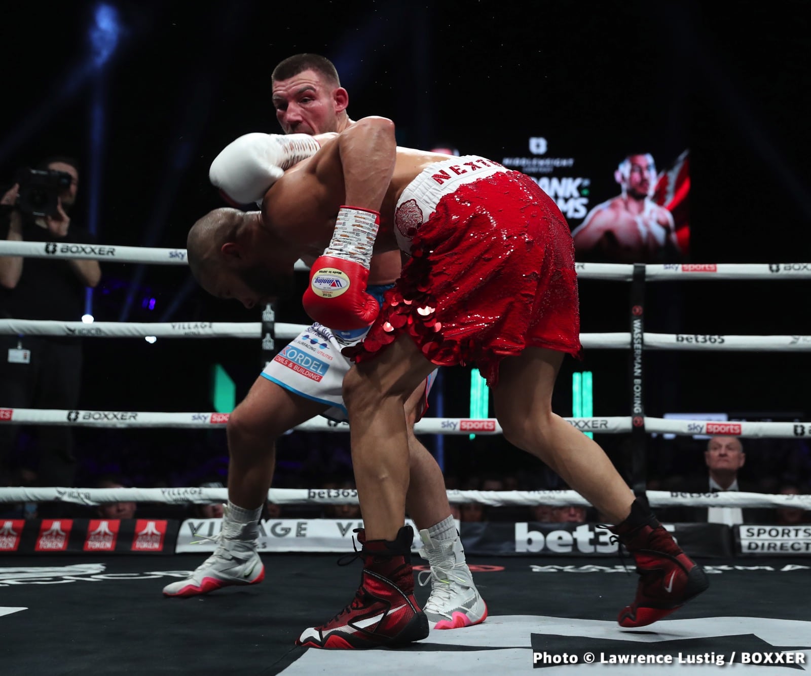 Photos: Eubank Jr. easily beats Williams, Claressa Shields outpoints Kozin