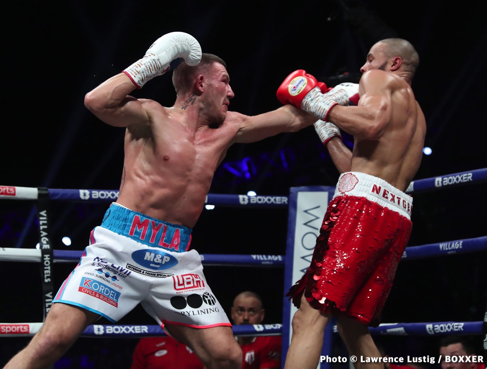 Photos: Eubank Jr. easily beats Williams, Claressa Shields outpoints Kozin