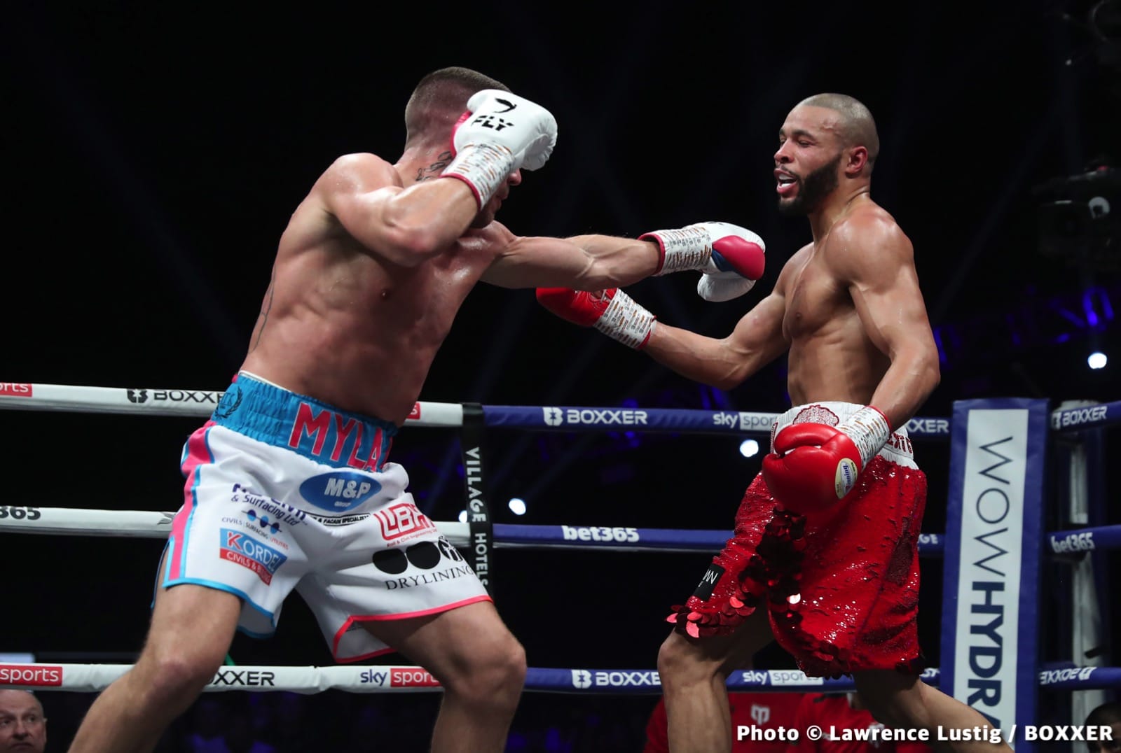 Photos: Eubank Jr. easily beats Williams, Claressa Shields outpoints Kozin