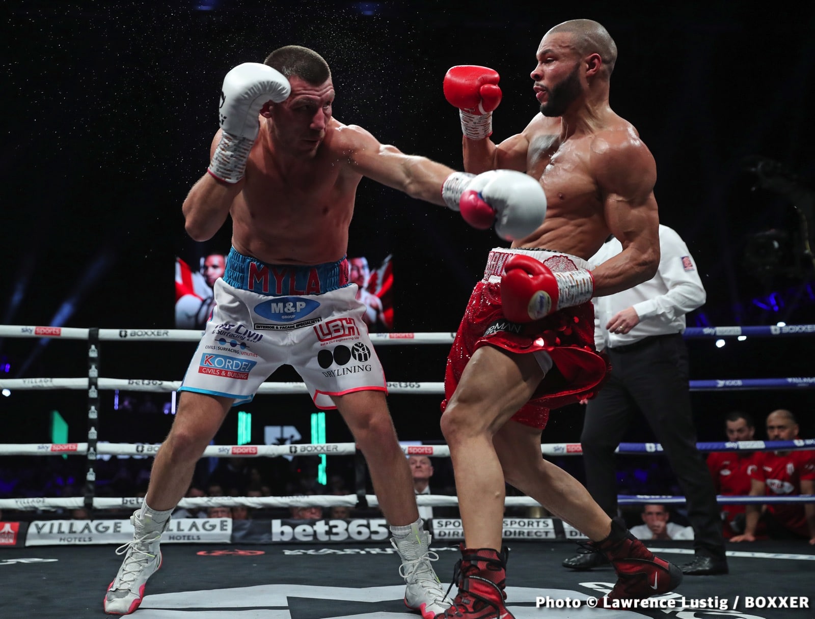 Photos: Eubank Jr. easily beats Williams, Claressa Shields outpoints Kozin