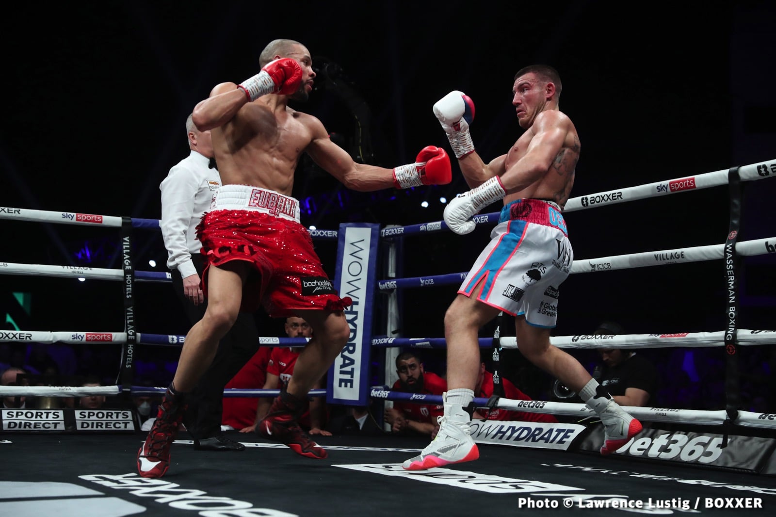 Photos: Eubank Jr. easily beats Williams, Claressa Shields outpoints Kozin