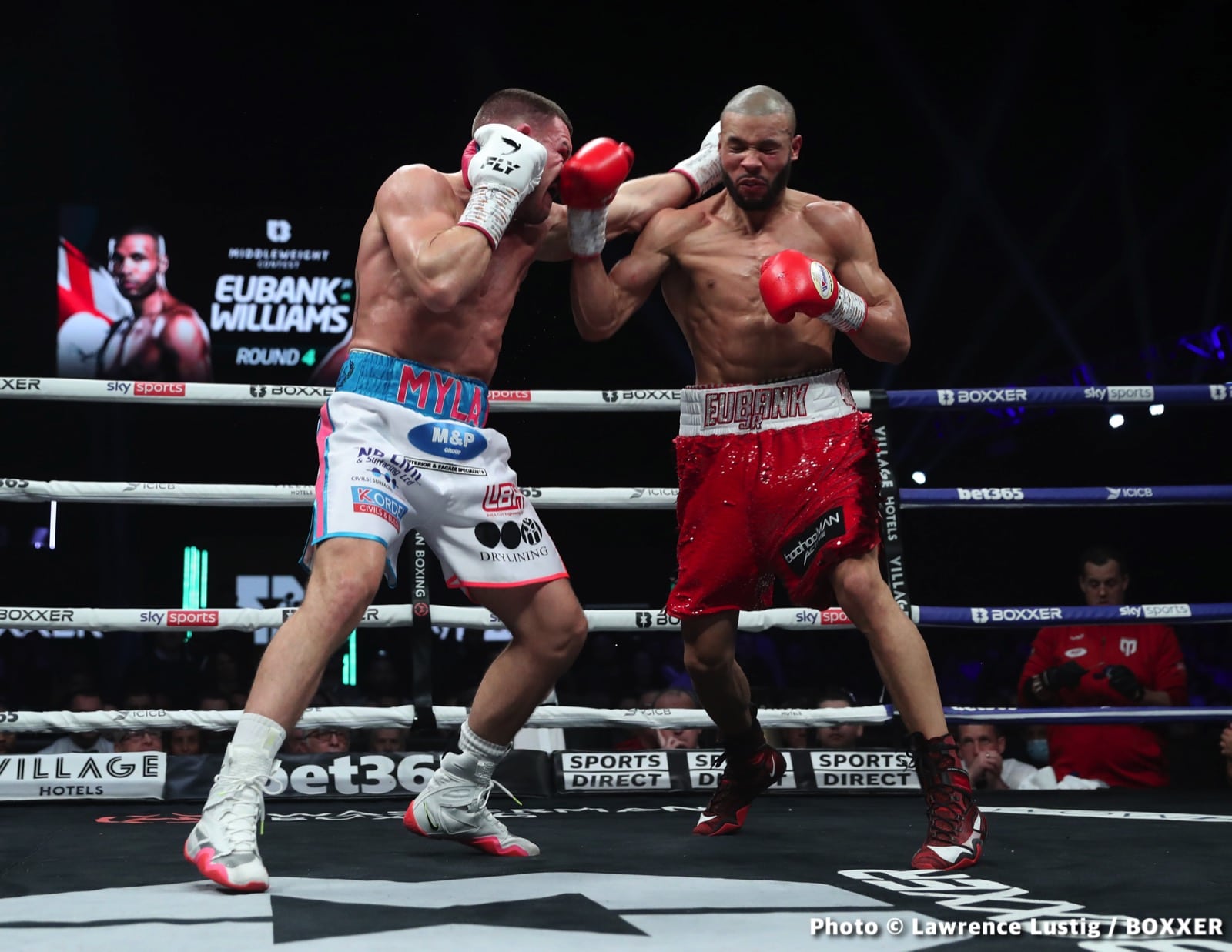 Photos: Eubank Jr. easily beats Williams, Claressa Shields outpoints Kozin