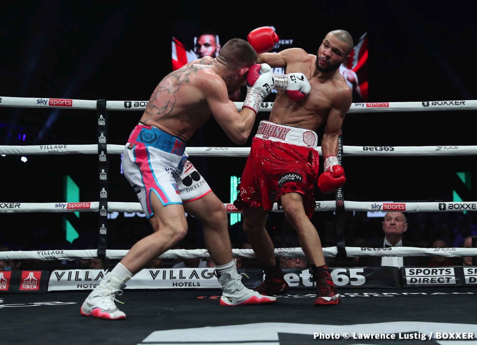 Photos: Eubank Jr. easily beats Williams, Claressa Shields outpoints Kozin