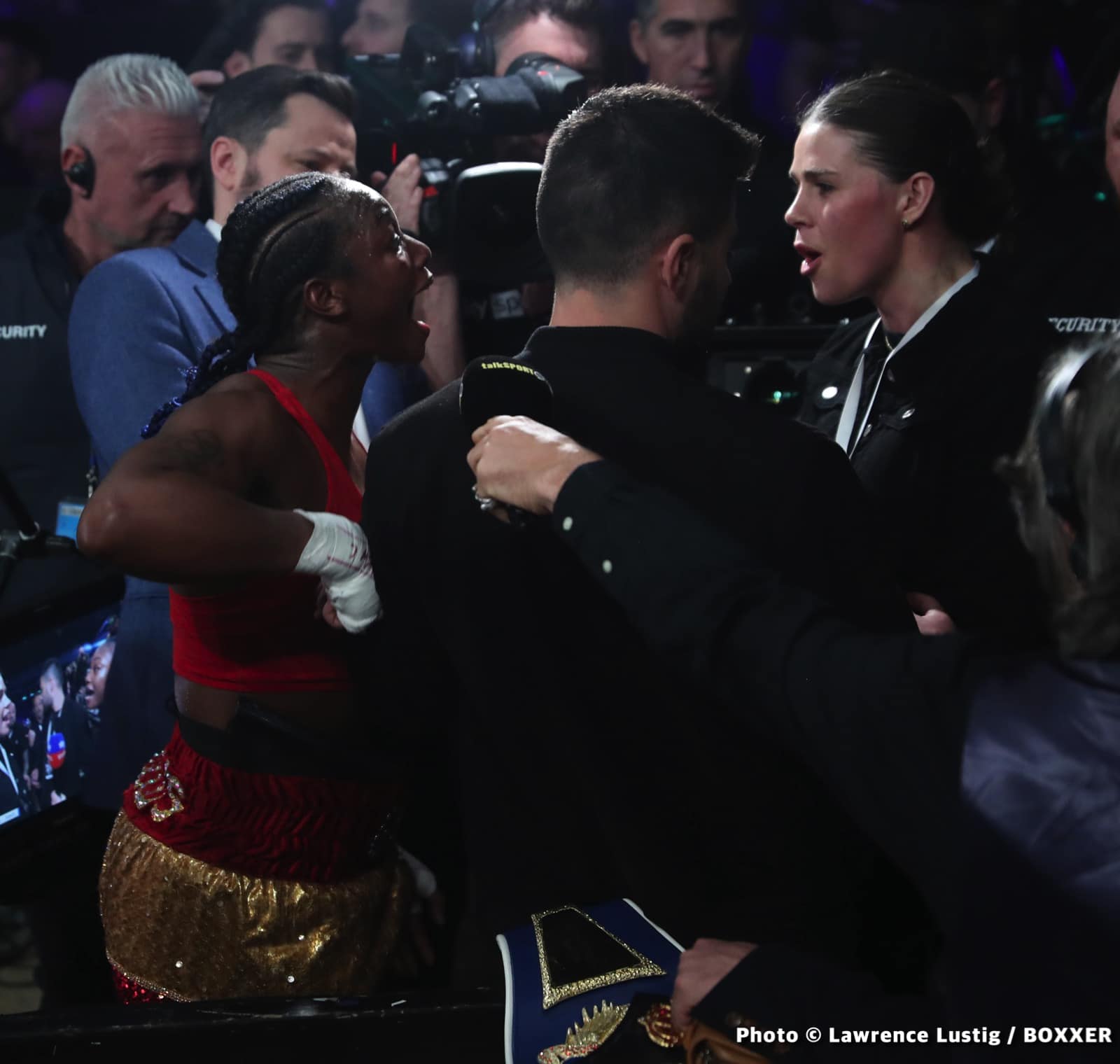 Photos: Eubank Jr. easily beats Williams, Claressa Shields outpoints Kozin