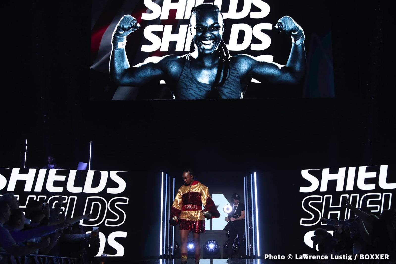 Photos: Eubank Jr. easily beats Williams, Claressa Shields outpoints Kozin