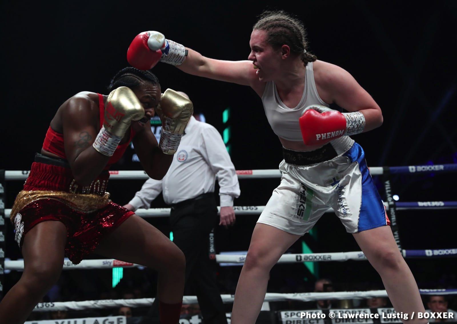 Photos: Eubank Jr. easily beats Williams, Claressa Shields outpoints Kozin