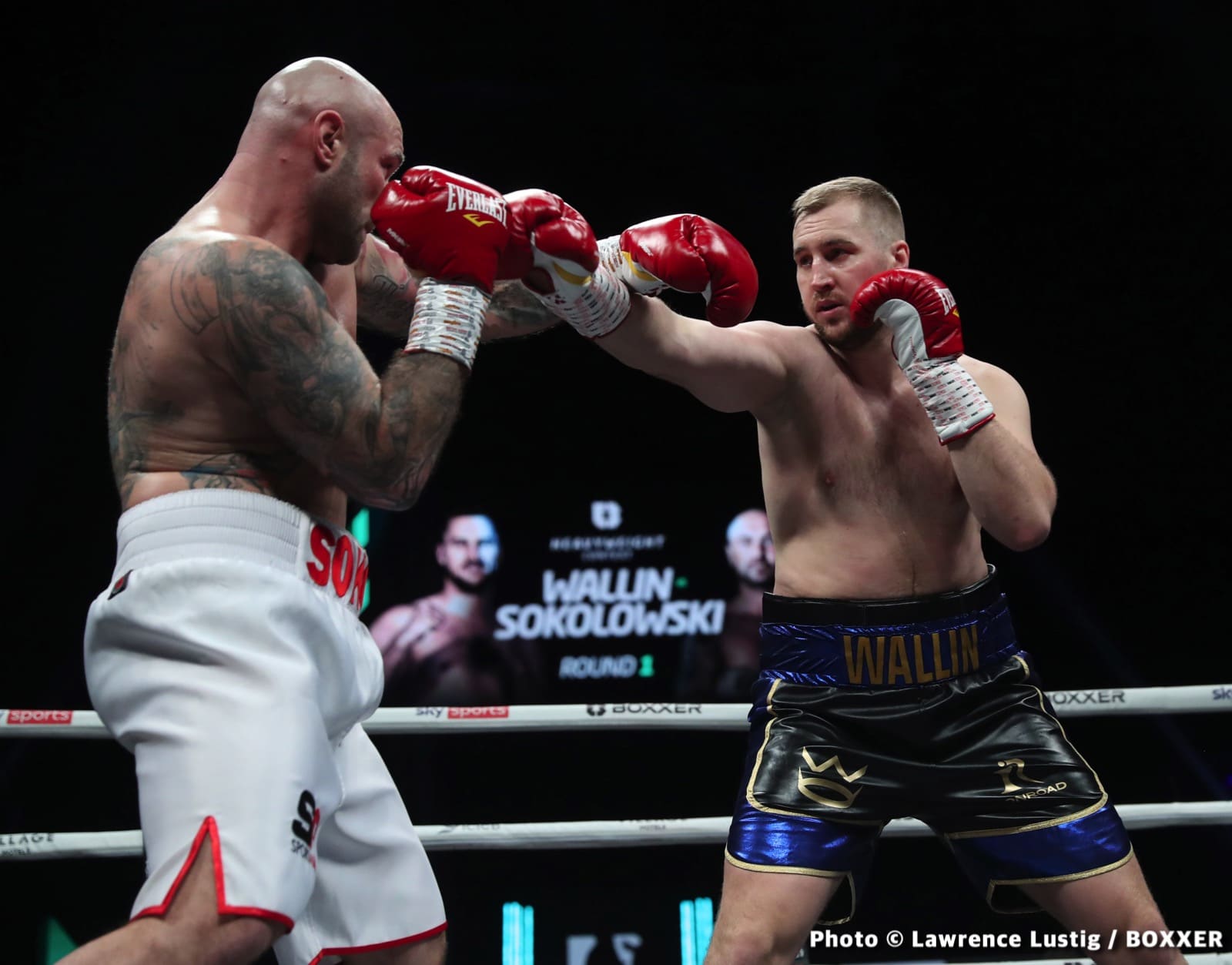 Photos: Eubank Jr. easily beats Williams, Claressa Shields outpoints Kozin