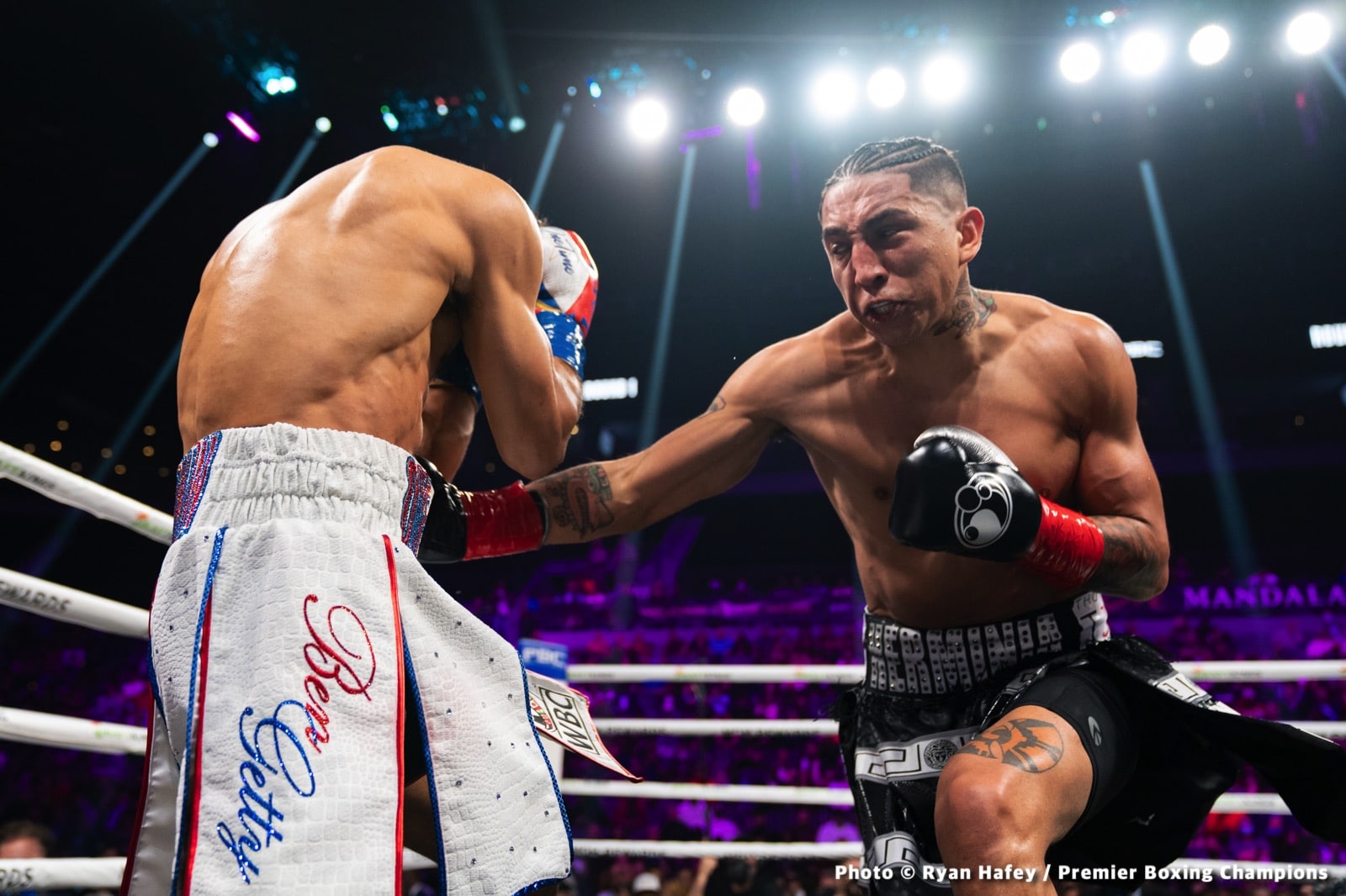 Photos: Thurman defeats Barrios, Santa Cruz Dominates Carbajal