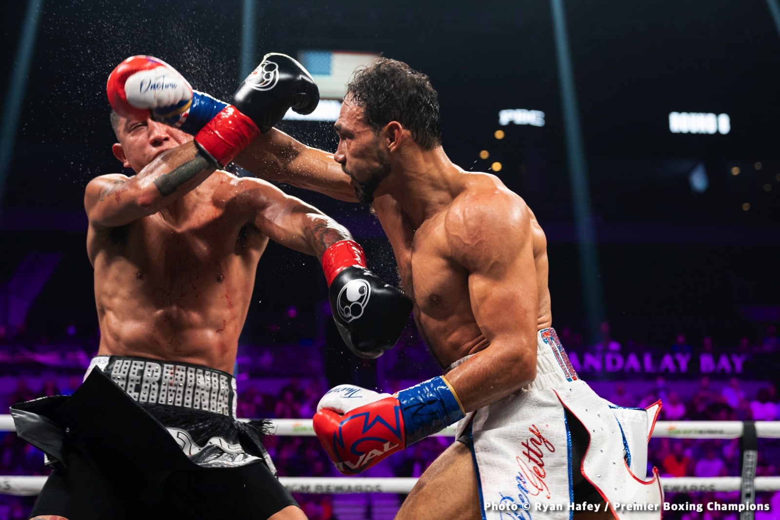 Photos: Thurman defeats Barrios, Santa Cruz Dominates Carbajal