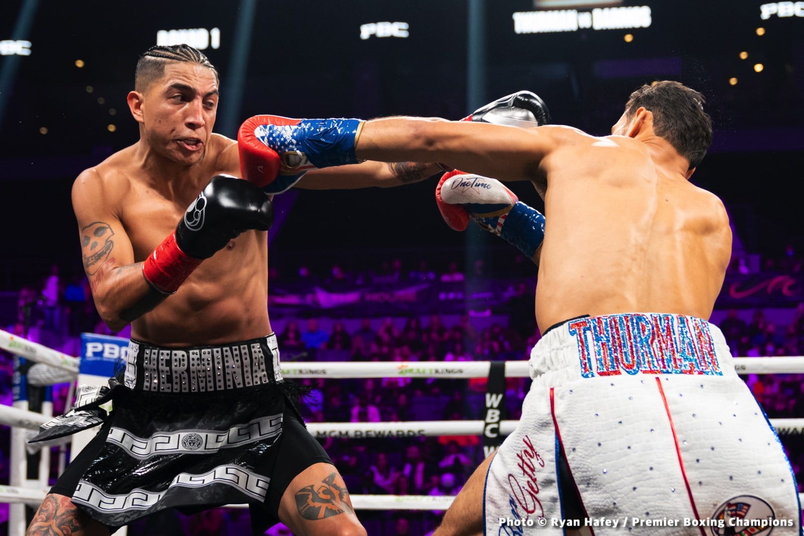 Photos: Thurman defeats Barrios, Santa Cruz Dominates Carbajal