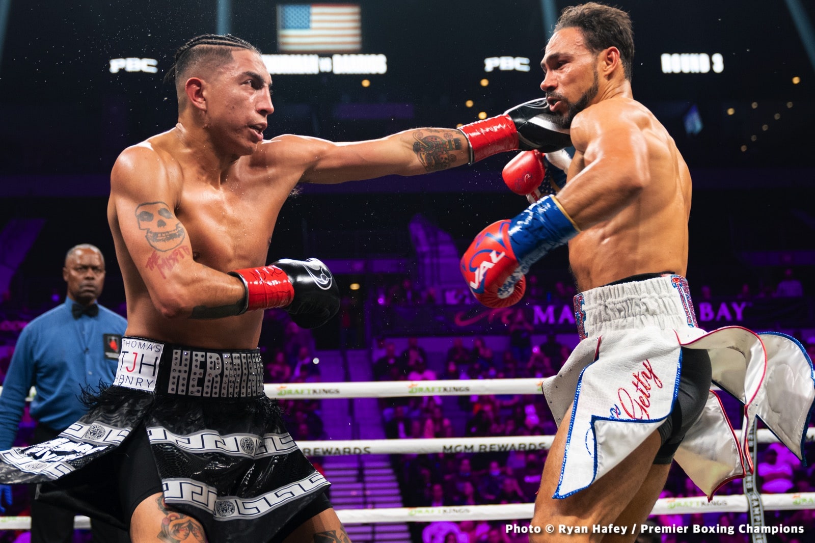 Photos: Thurman defeats Barrios, Santa Cruz Dominates Carbajal